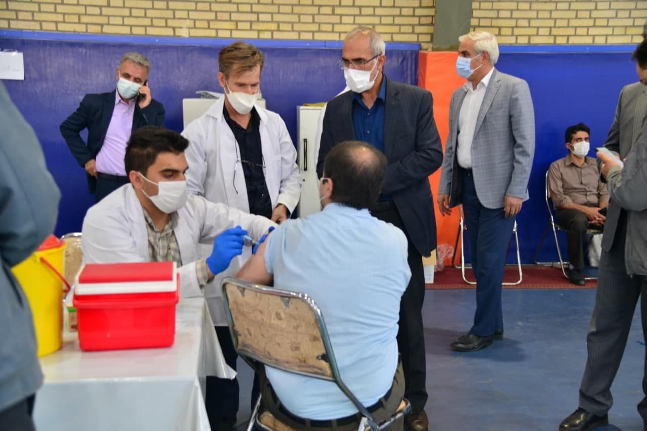 واکسیناسیون عمومی کووید ۱۹ (کرونا) کارگران و کارکنان شرکت آلومینیوم ایران (ایرالکو) آغاز شد