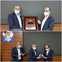 دیدار رئیس هیات مدیره فولاد خوزستان با مدیرعامل بانک تجارت استان خوزستان دیدار رئیس هیات مدیره فولاد خوزستان با مدیرعامل بانک تجارت استان خوزستان