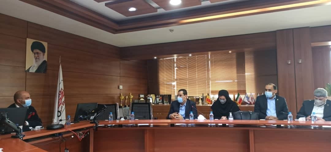 جلسه مشترک مدیرعامل شرکت فولاد اکسین خوزستان با مدیر شعب بانک تجارت استان خوزستان برگزار شد