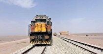 آتش سوزی قطار باربری در ورزنه اصفهان بدون تلفات انسانی خاموش شد