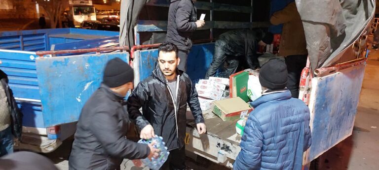 توزیع کمک‌های اهدایی مجتمع فولاد غدیر نی‌ریز در مناطق زلزله‌زده شهرستان خوی