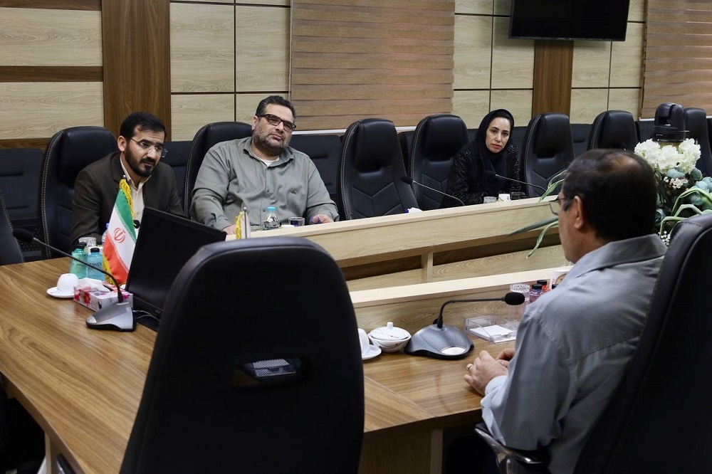 عضویت ۱۶ هزار نفر از کارکنان فولاد خوزستان در کتابخانه‌های عمومی