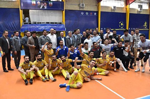 تیم فوتسال گهرزمین کام ورزش دوستان سیرجانی را شاد کرد/ گهرزمین قهرمان و به لیگ برتر فوتسال کشور صعود کرد