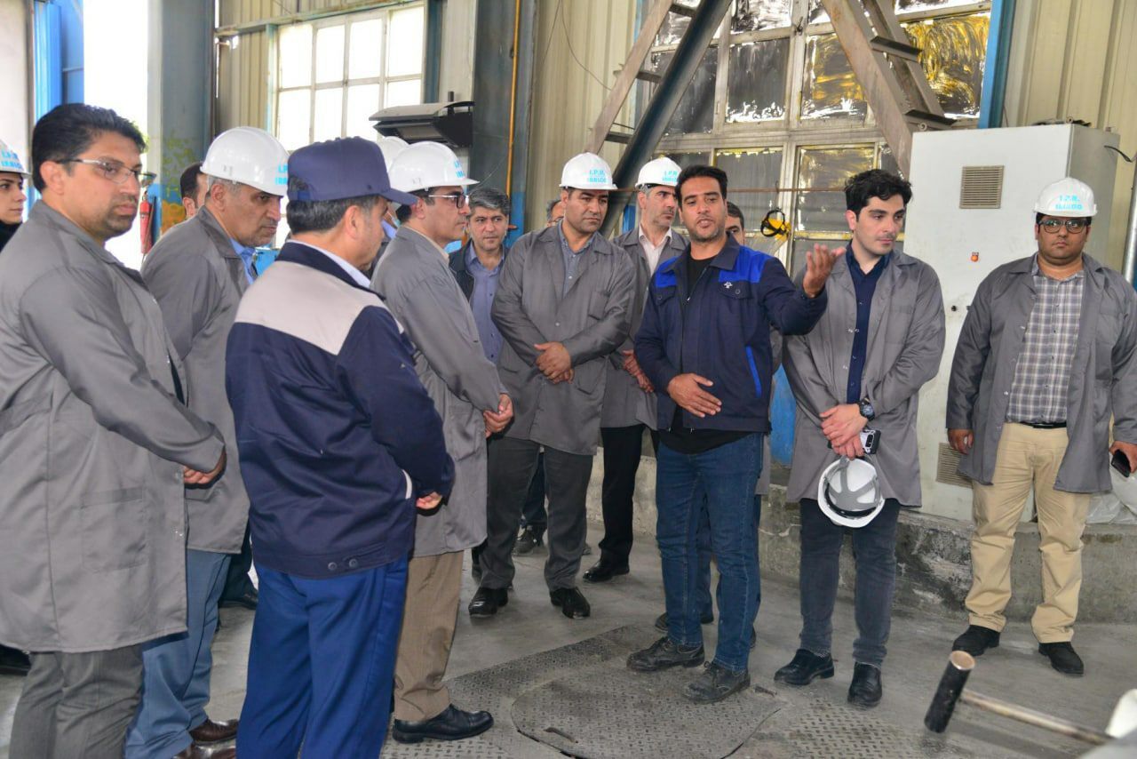 بازدید مهندس رستمی مدیرکل سازمان فنی و حرفه‌ای استان مرکزی از شرکت آلومینیوم ایران
