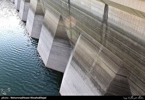 مصرف آب شرب تهران با زمان اوج تابستان برابر شد؛ ۶۳درصد ظرفیت سد‌ها خالی است