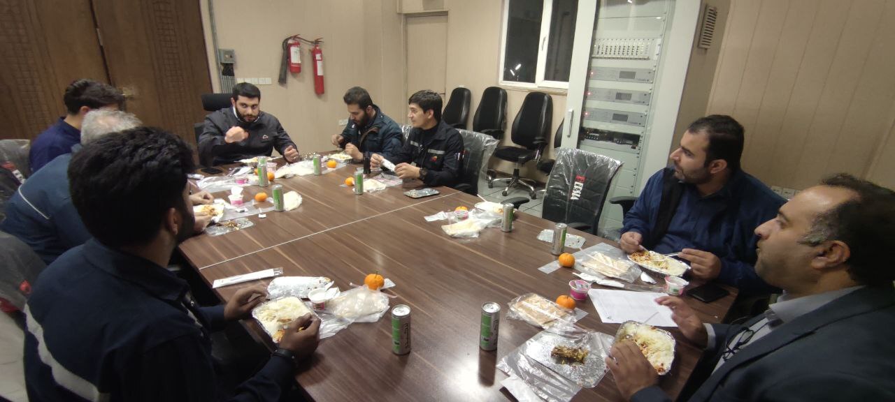 نشست صمیمی مدیران سیمیدکو با کارکنان کارخانه گندله سازی شهید سلیمانی