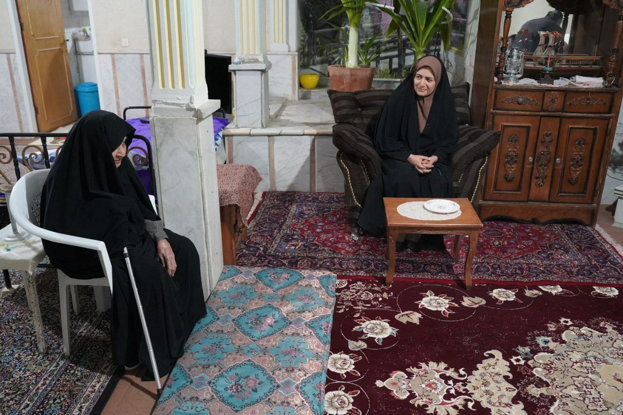 دیدار نوروزی مدیرعامل شرکت مس با مادر شهیدان کدخدایی و دو جانباز سرافراز در رفسنجان