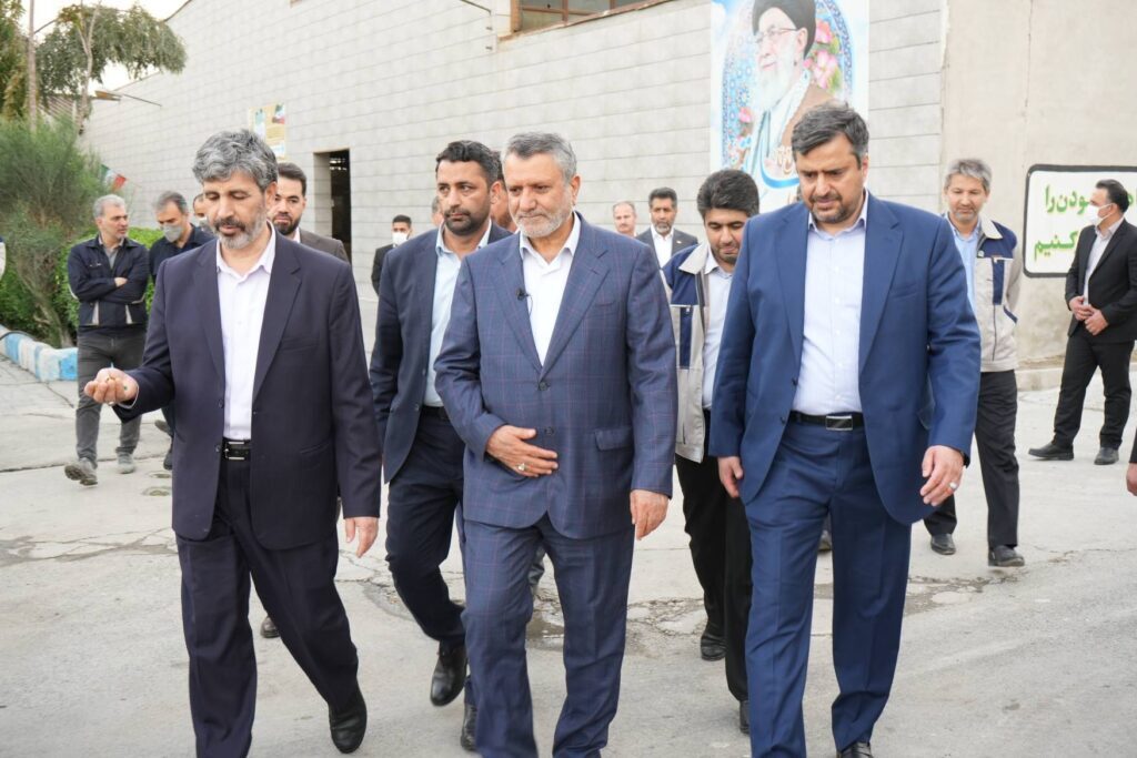 بازدید وزیر تعاون، کار و رفاه اجتماعی از کارخانه کاشی سعدی