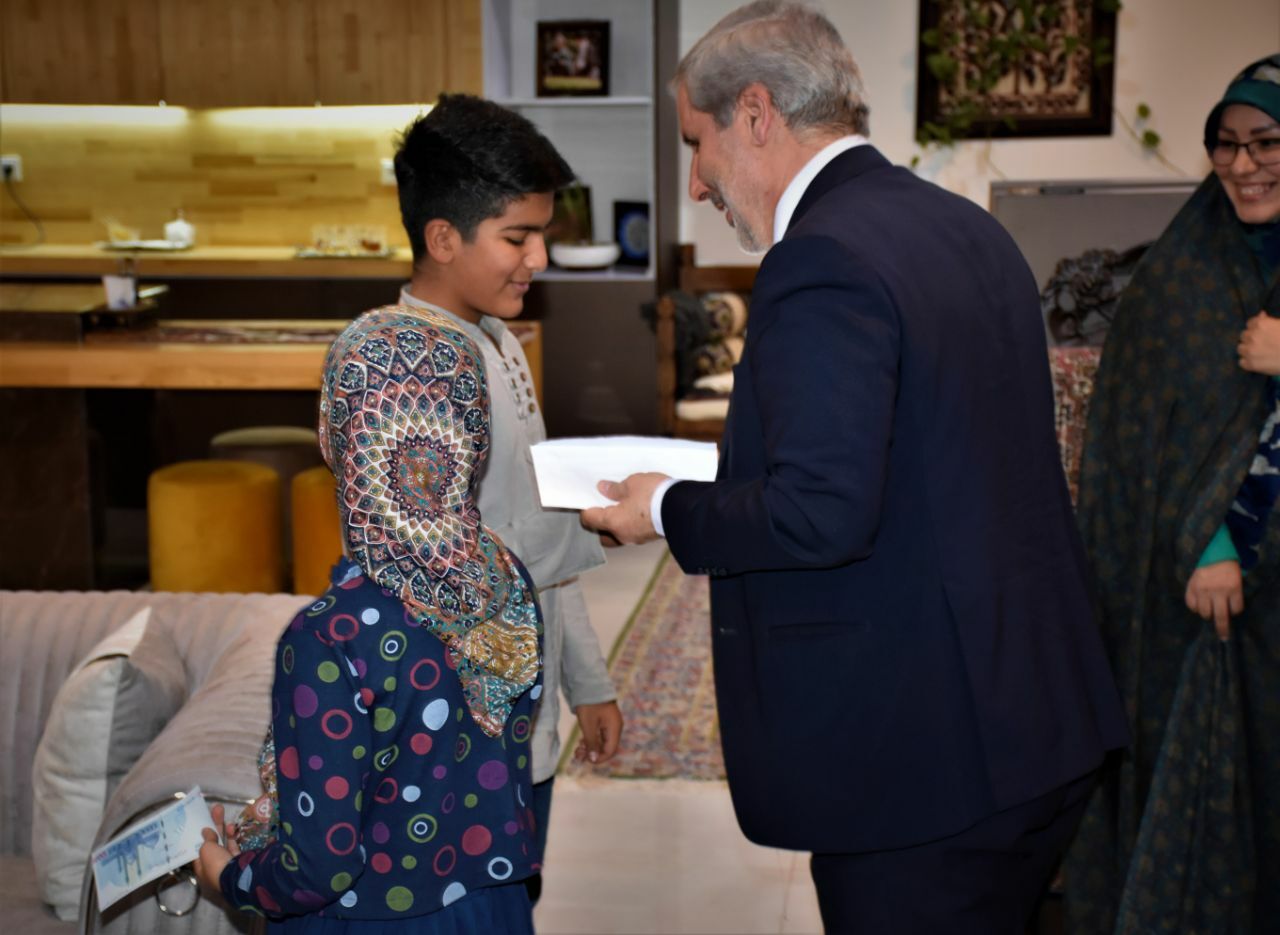 دیدار نوروزی مدیرعامل شرکت مس با خانواده شهید والامقام «مجید زینلی»، از شهدای صنعت مس