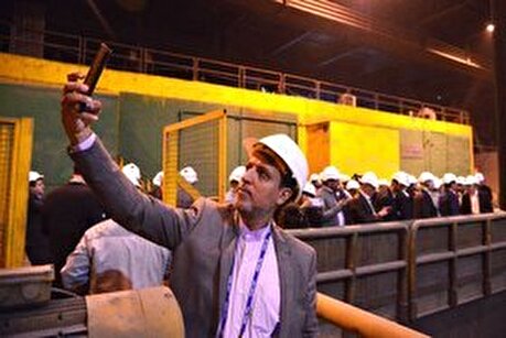 بازدید فعالان بازار سرمایه از خطوط تولید و طرح‌های توسعه شرکت فولاد مبارکه