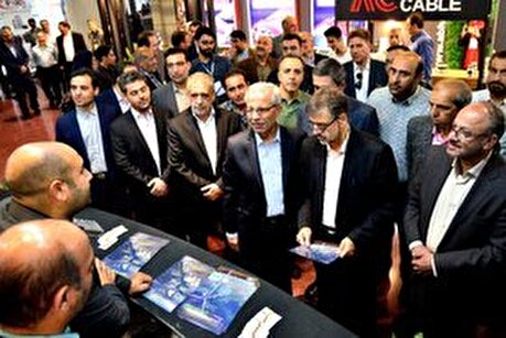 غرفه گروه فولاد مبارکه در نخستین روز از اولین نمایشگاه تخصصی انرژی‌های نو و تجدیدپذیر اصفهان