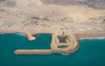 بازدید موثقی‌نیا از آبگیر و زمین ایستگاه پمپاژ گیشاب خط انتقال آب دریای عمان