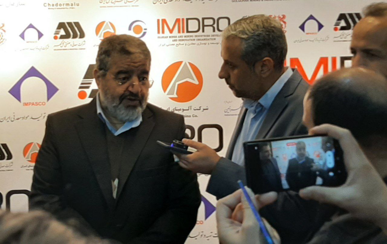 بازدید رئیس سازمان پدافند غیرعامل کشور از غرفه شرکت آلومینای ایران
