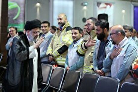 آیین راه‌اندازی نیروگاه شهید حاج احمد کاظمی فولاد مبارکه با حضور رئیس جمهور