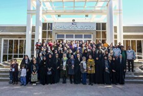 بازدید شاعران بنام و جوان ایران از شرکت فولاد مبارکه