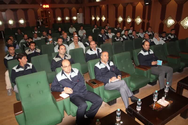 نشست مدیرعامل ذوب آهن اصفهان با کارکنان روابط عمومی شرکت