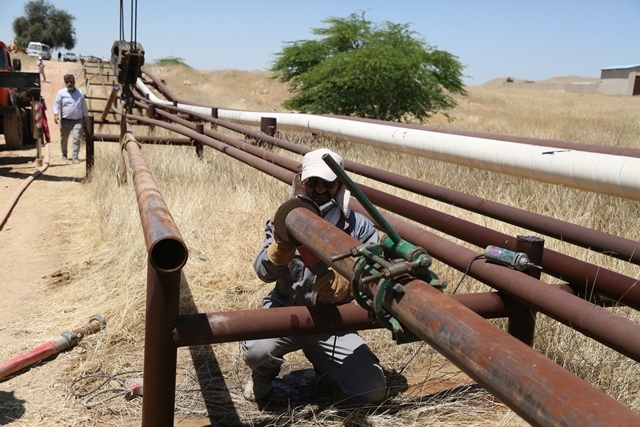 تعویض و احداث خطوط لوله انتقال نفت