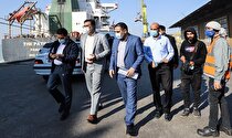 کالا نباید در انبار‌های بنادر بلا تکلیف بماند