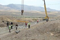 انتقال آب از دریای عمان و راه آهن خراسان جنوبی در مسیر اجرا قرار گرفت