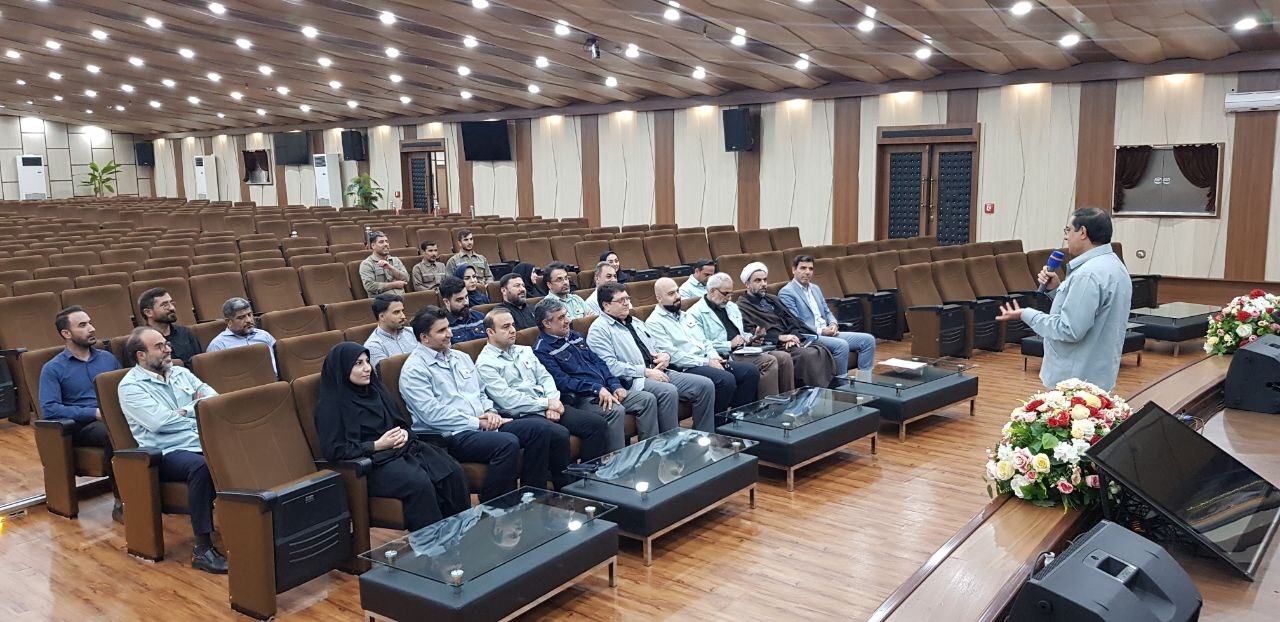 دیدار رییس و اعضای شورای عالی فرهنگی با کارکنان واحد روابط عمومی شرکت فولاد خوزستان