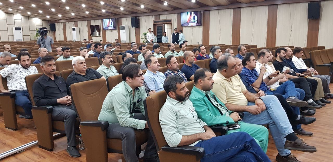 جلسه هم اندیشی مدیرعامل و مسوولان شیفت شرکت فولاد خوزستان برگزار شد