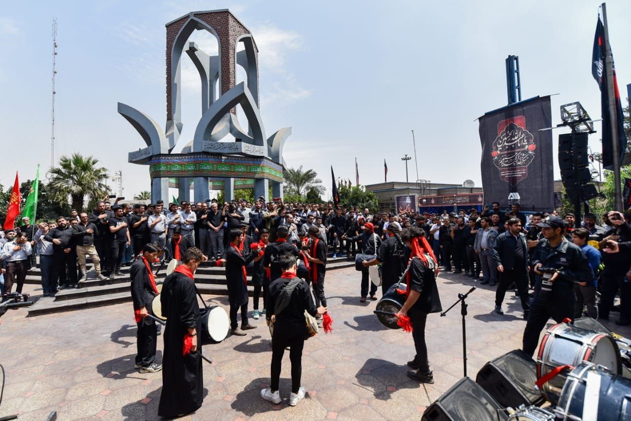 اجتماع بزرگ عزاداران حسینی در  گل‌گهر برگزار شد