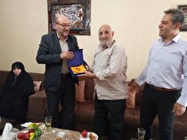دیدار مشاور وزیر صمت با خانواد‌ه‌های شهیدان والامقام پرویز شیرزادیان و غلامعلی دولت‌آبادی