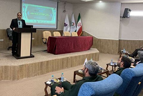 علم باید در کنار تولید و صنعت قرار گیرد