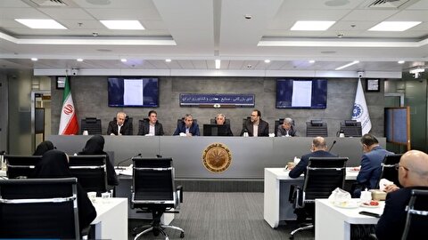 نظرات کارشناسی اتاق ایران در موضوع ارز با مقامات عالی‌رتبه نظام مطرح شود