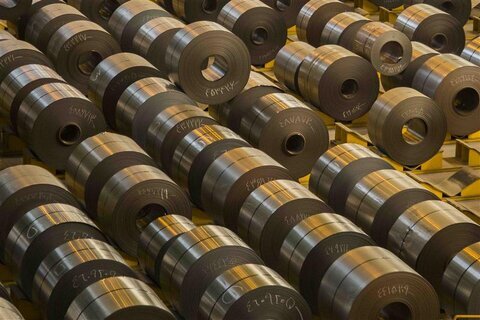 افت ۷۶ درصدی صادرات فولاد ایران