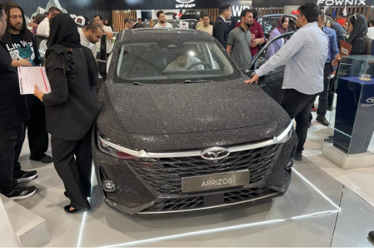 بازدید از غرفه مدیران خودرو در نمایشگاه خودرو شیراز/ بزرگ‌ترین مونتاژکار داخلی با دست پر به میدان آمد