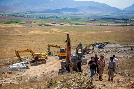 اعزام ماشین‌آلات مهندسی سپاه برای کمک به آواربرداری معدن شازند