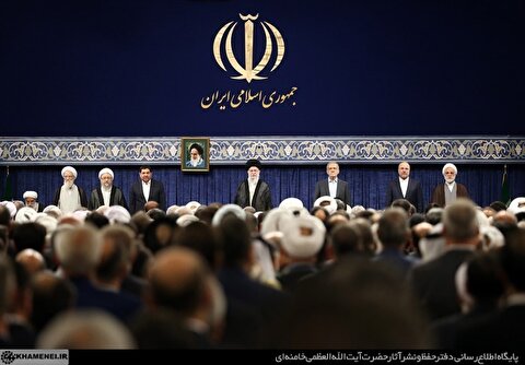 بیانات مقام معظم رهبری در مراسم تنفیذ حکم چهاردهمین دوره ریاست جمهوری اسلامی ایران