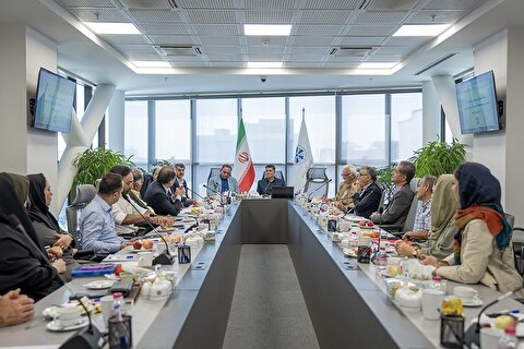 پدیده هم‌زمانی کمبود و مازاد نیروی انسانی در اقتصاد ایران