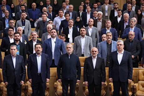 برگزاری بیست و هشتمین همایش روز ملی صادرات با حضور رئیس جمهور و وزیر صمت - ۱