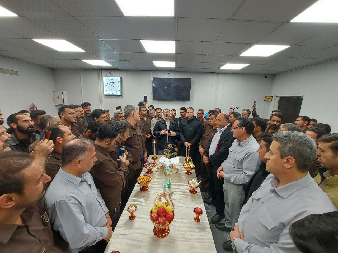 مدیرعامل شرکت ملی مس لحظه تحویل سال ۱۴۰۴ را در کنار کارگران مجتمع مس سرچشمه گذراند