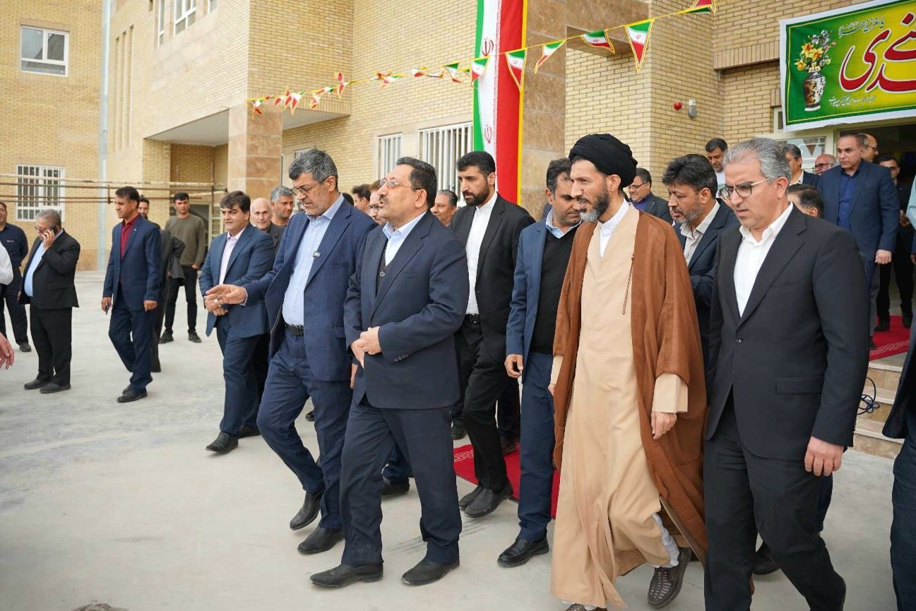 افتتاح هنرستان فنی‌ و حرفه‌ای شرکت آهن و فولاد ارفع با حضور وزیر صمت در اردکان