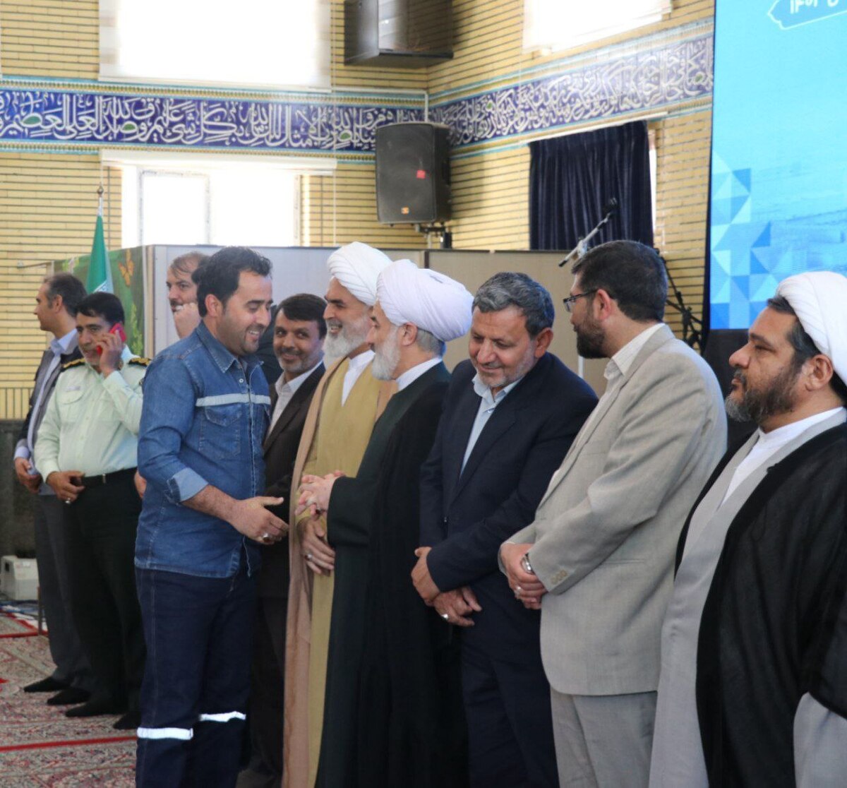 تجلیل از تلاشگران عرصه کار و تلاش شرکت آلومینای ایران با حضور مسوولان استانی و شهرستانی