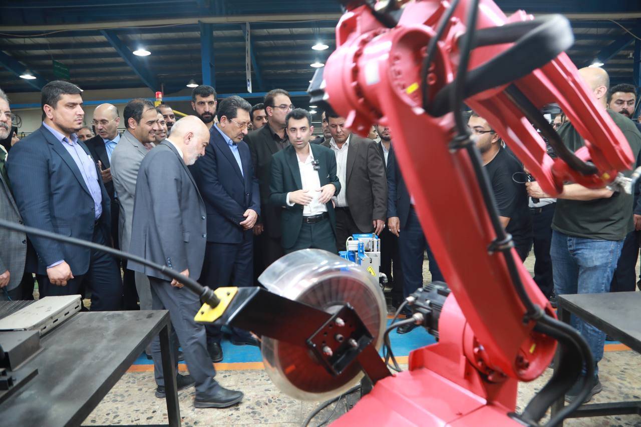 افتتاح خط تولید رباتیک تجهیزات آموزشی در سفر به استان خوزستان