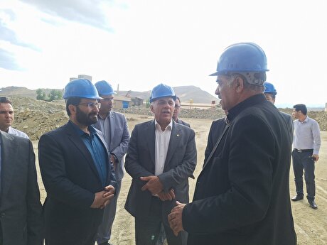 بازدید رئیس سازمان زمین‌شناسی و اکتشافات معدنی کشور از کارخانه سیمان سفید ارومیه