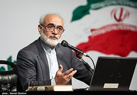 فروش دلاری مواد اولیه در بورس کالا به تورم دامن می‌زند