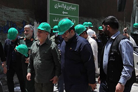 فولاد صنعت و سرمایه ملی کشور است