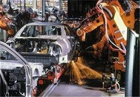 عدم به‌روز‌رسانی قیمت خودرو و کاهش تولید