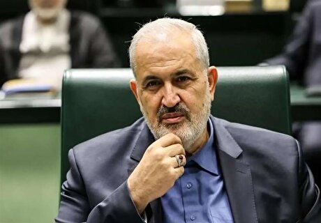 صادرات برق عایدی بیشتری دارد تا توزیع یارانه‌ای میان صنایع