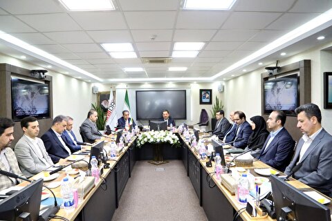 آقاجانلو: برنامه تشکیل صندوق سرمایه‌گذاری فلزات با رویکرد تامین مالی/ ایران در قزاقستان واحد احیای مستقیم احداث می‌کند