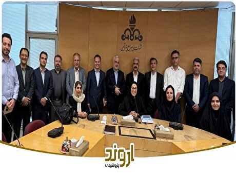 گام بلند هلدینگ خلیج‌ فارس در توسعه زنجیره ارزش دارویی/ معرفی گرید‌های جدید PVC پزشکی پتروشیمی اروند