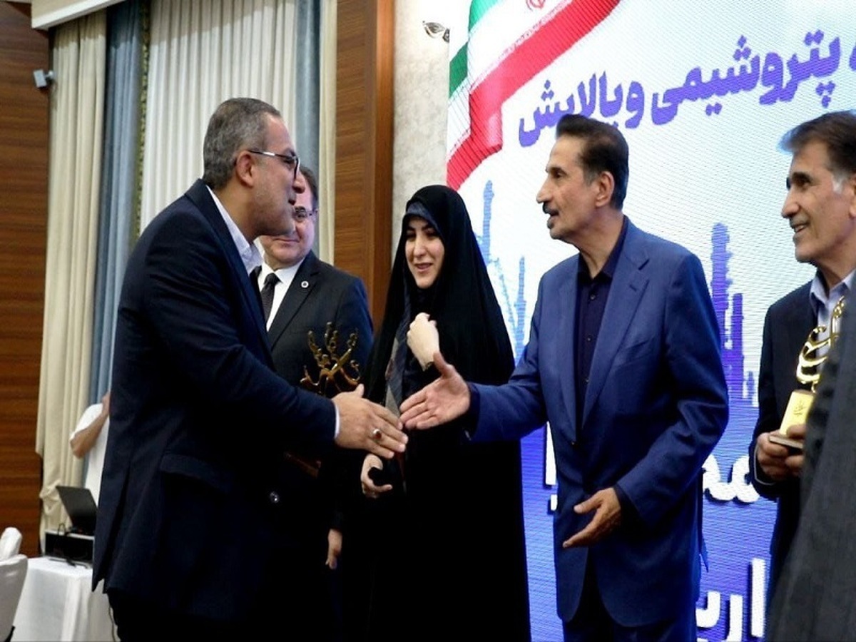پتروفرهنگ به عنوان «شرکت برتر سال ۱۴۰۳» صنعت نفت ایران معرفی شد