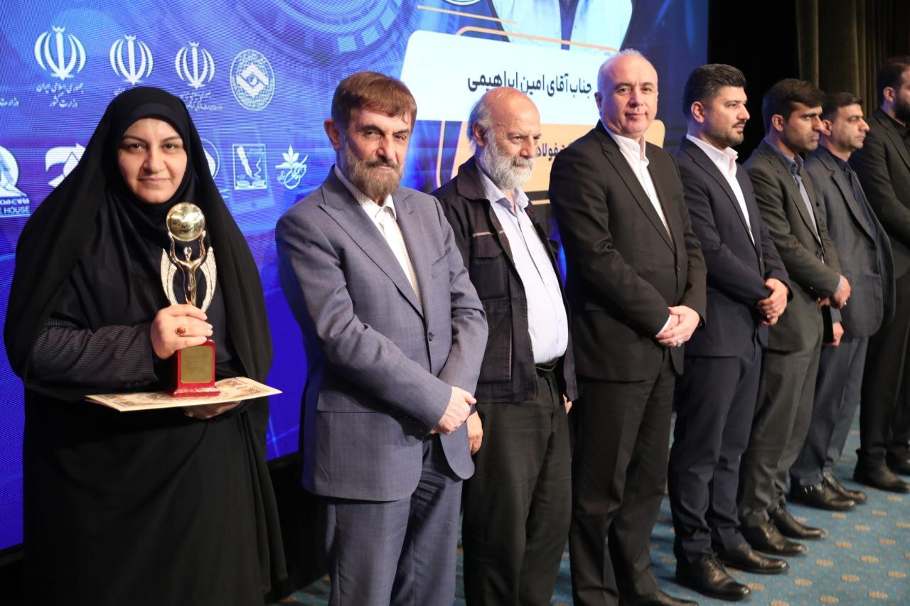 تندیس زرین رضایتمندی مشتری به فولاد خوزستان رسید