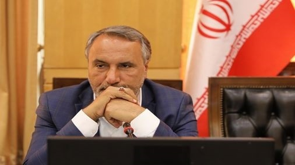 دولت نباید اصناف را رقیب خود بداند