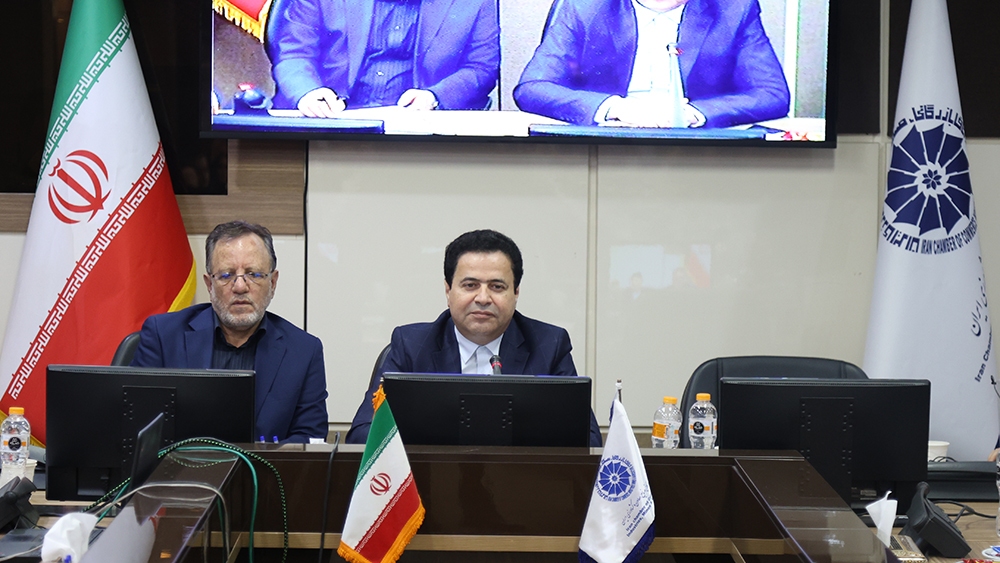 بازنگری هم‌زمان آئین‌نامه‌های عضویت و کارت بازرگانی پیگیری می‌شود/ لزوم تقدم کارت عضویت اتاق بر کارت بازرگانی